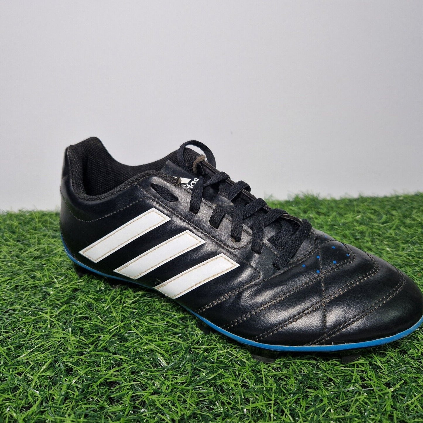 Adidas Goletto V Football Boots - Black / Blue - Moulded Studs - UK Size 6.5