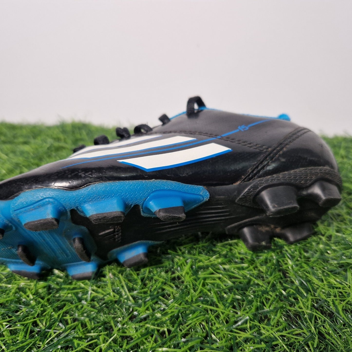 Adidas F5 TRX FG Football Boots - Moulded Studs -  Size UK 10K