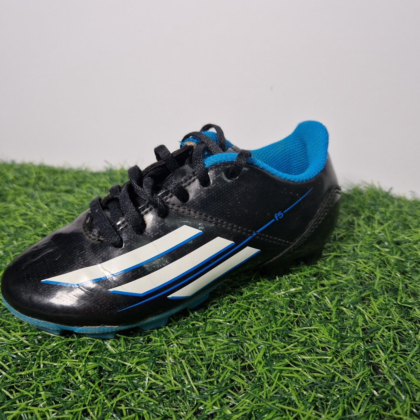Adidas F5 TRX FG Football Boots - Moulded Studs -  Size UK 10K