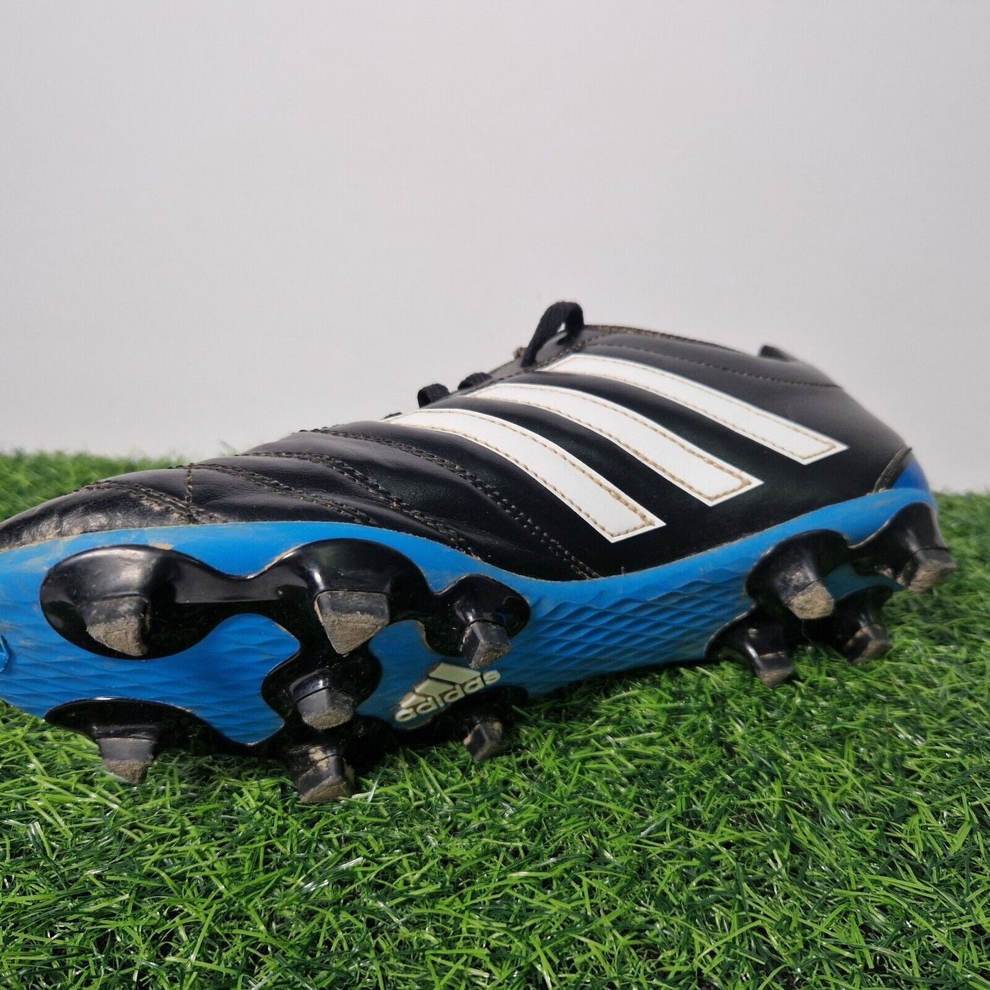 Adidas Goletto V Football Boots - Black / Blue - Moulded Studs - UK Size 6.5