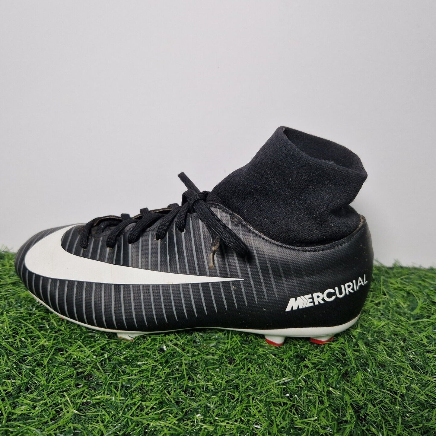 Nike Mercurial Victory VI FG Black/White Football Boots - UK Size 5